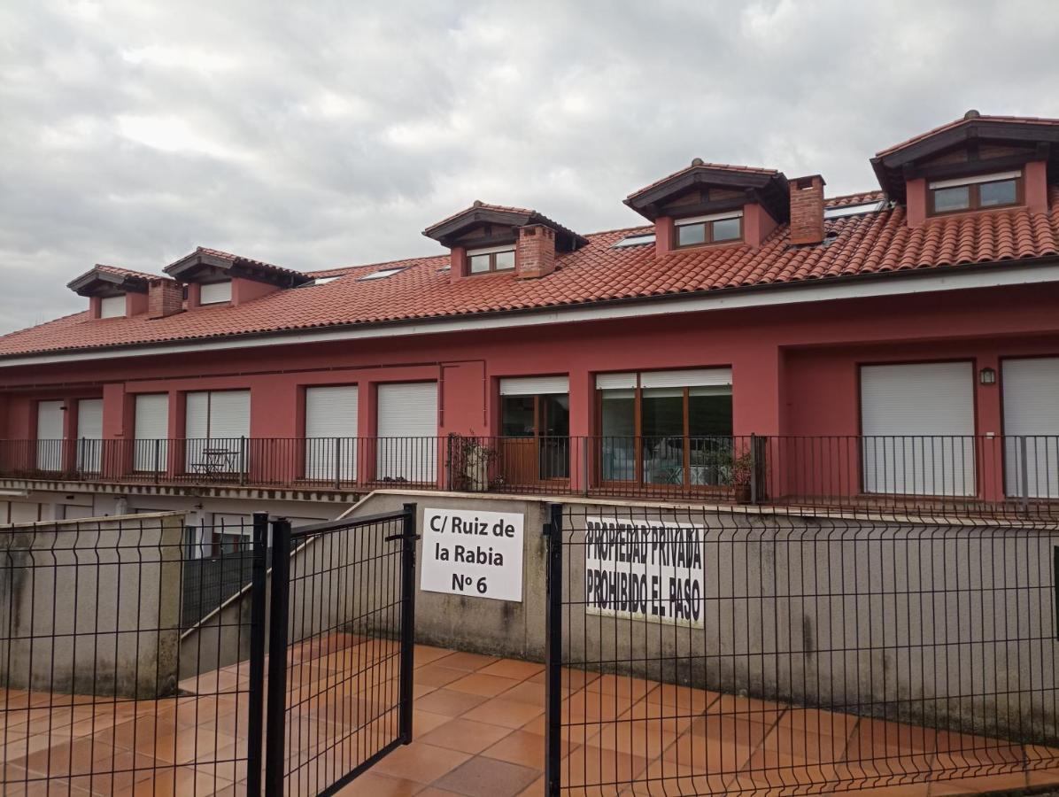 Apartamento Con Terraza Comillas Esterno foto